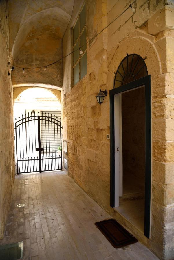 Li Frati Suite Lecce Bagian luar foto