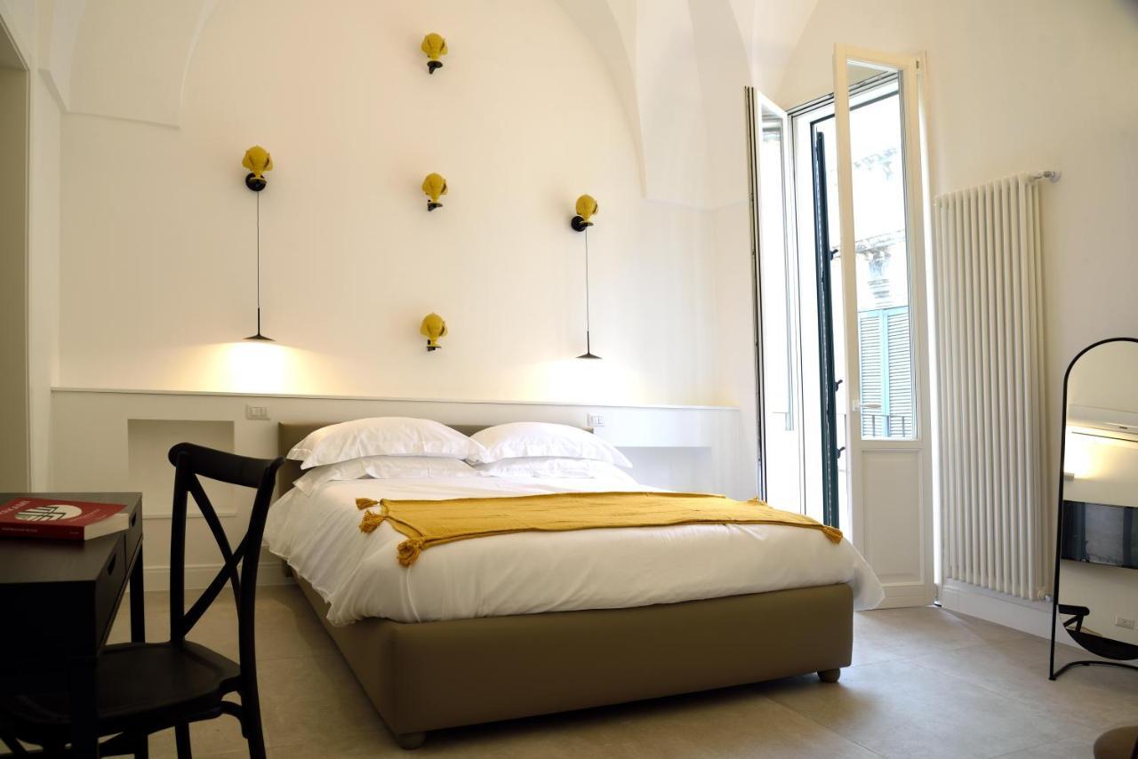 Li Frati Suite Lecce Bagian luar foto