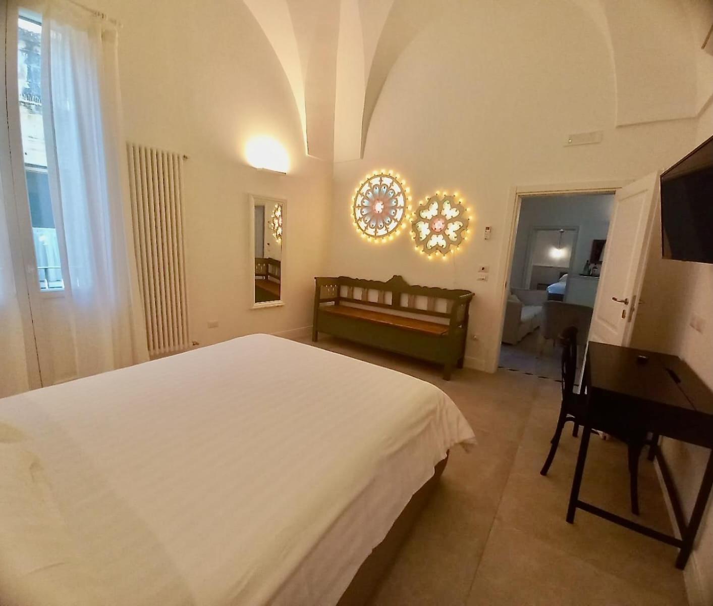 Li Frati Suite Lecce Bagian luar foto