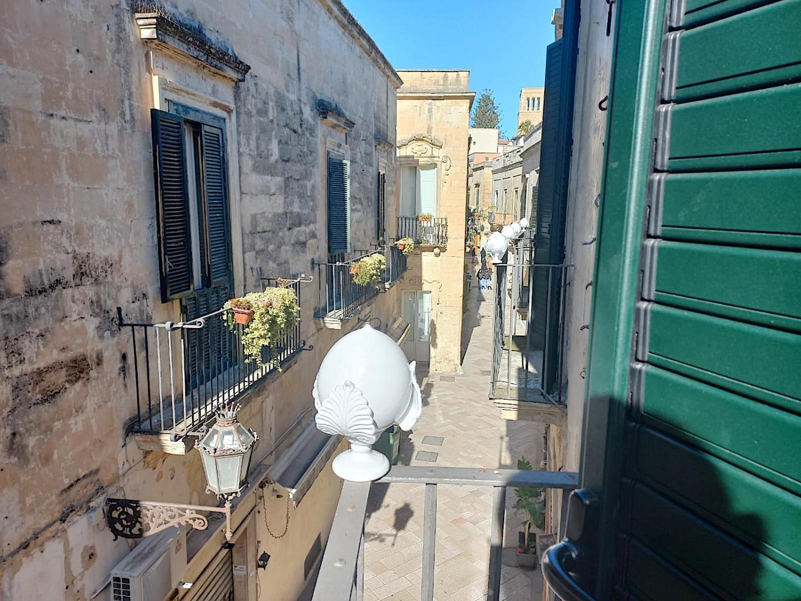 Li Frati Suite Lecce Bagian luar foto